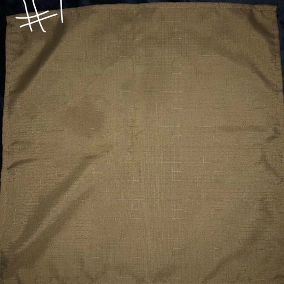 4 sets of table napkins - Picture 2 of 5